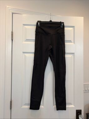 Black  Active Leggings -with but enhancing rushing
